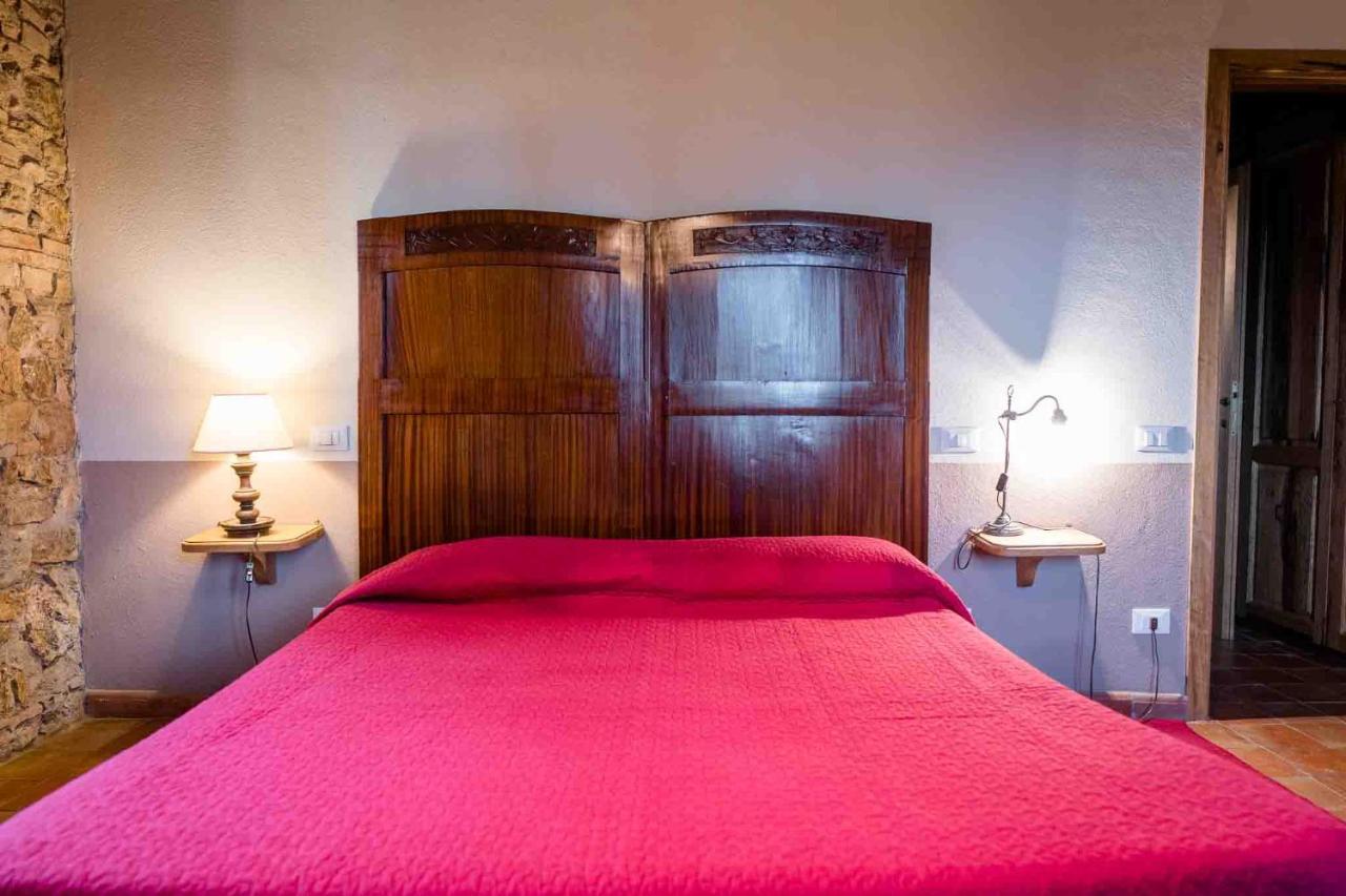 Agriturismo Bio Fattoria Di Pietra Giuncarico Exterior foto