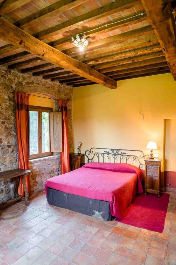 Agriturismo Bio Fattoria Di Pietra Giuncarico Exterior foto