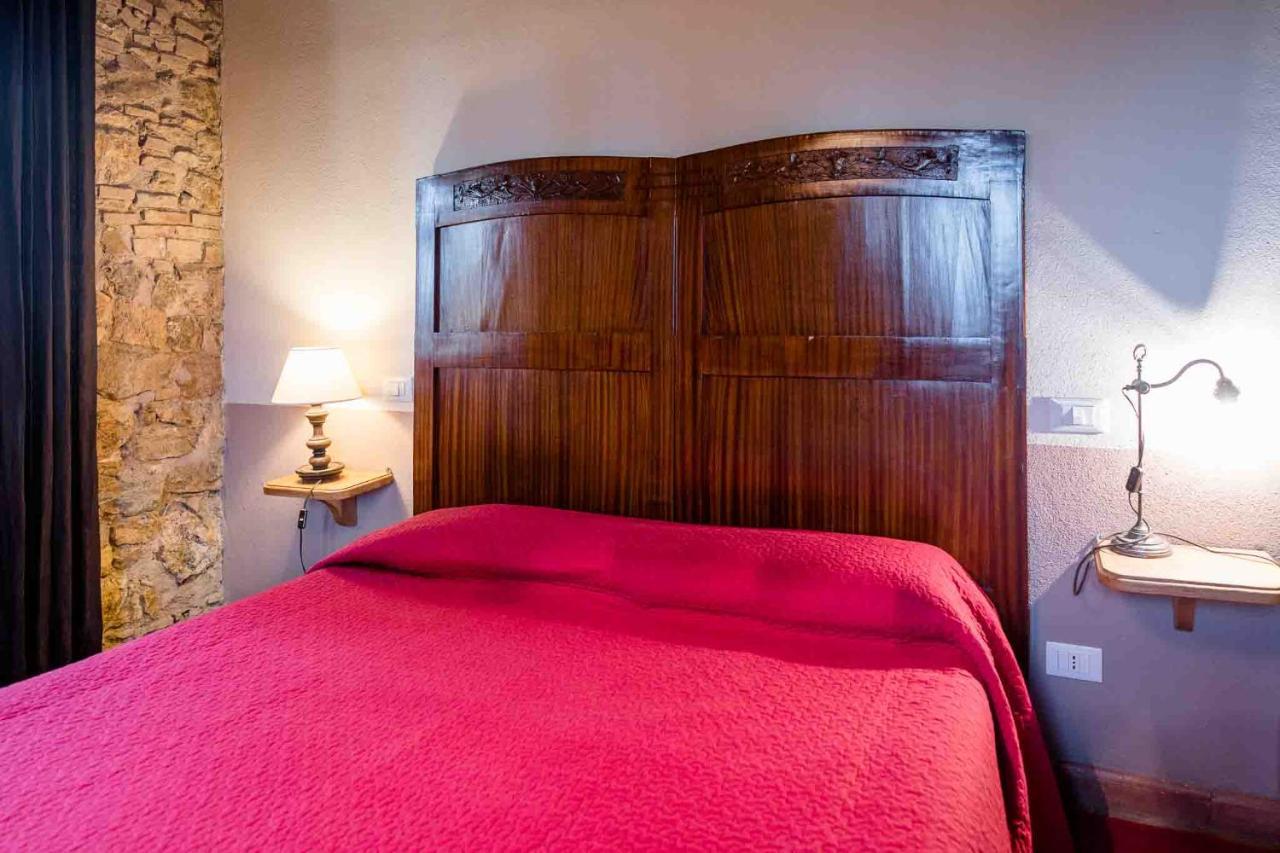 Agriturismo Bio Fattoria Di Pietra Giuncarico Exterior foto
