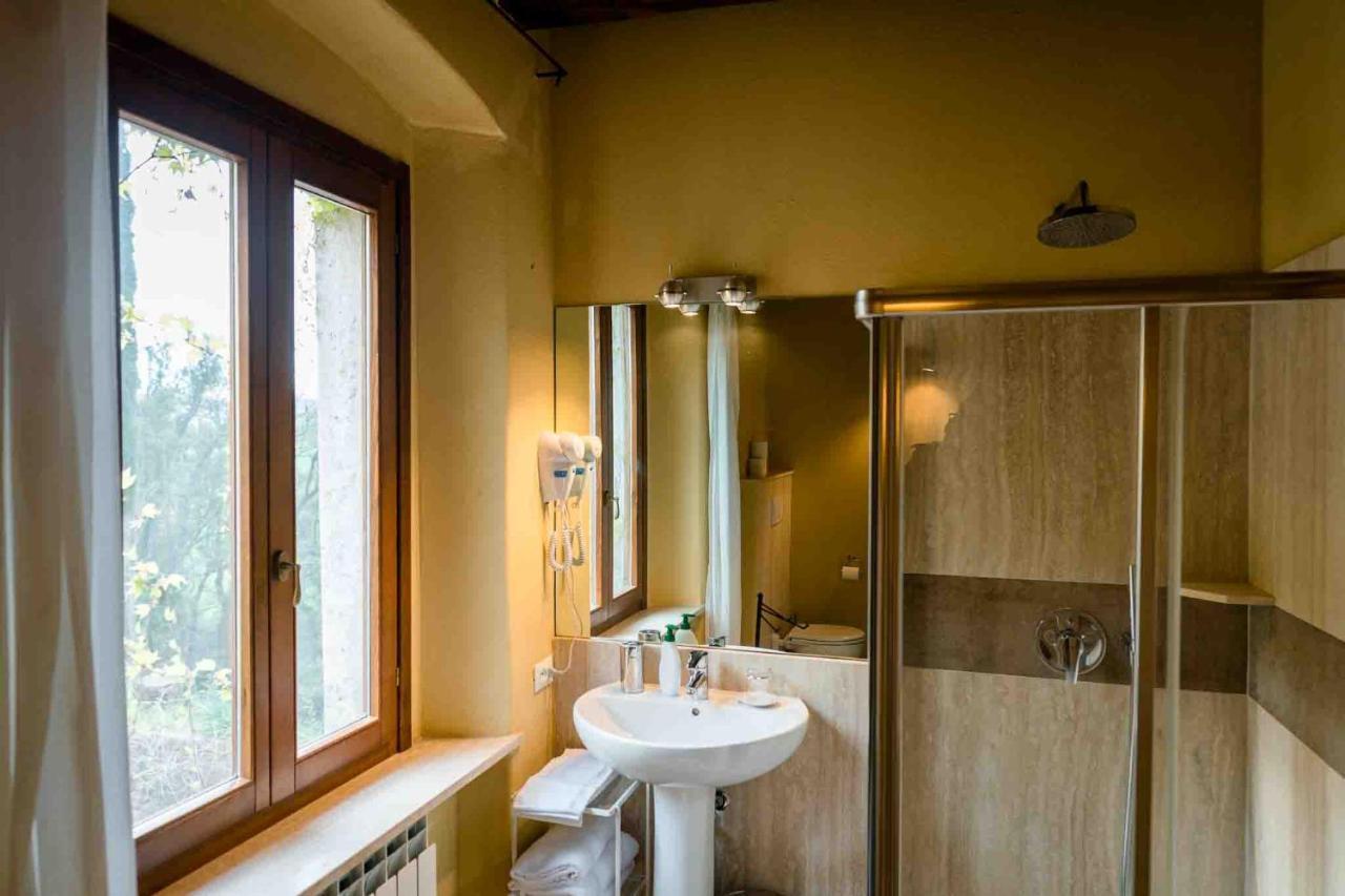 Agriturismo Bio Fattoria Di Pietra Giuncarico Exterior foto
