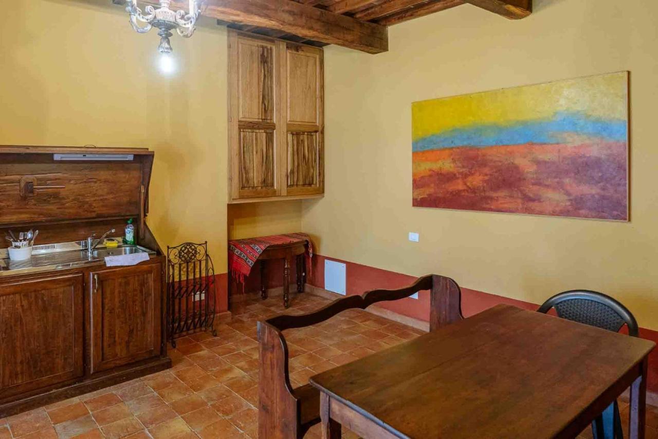 Agriturismo Bio Fattoria Di Pietra Giuncarico Exterior foto