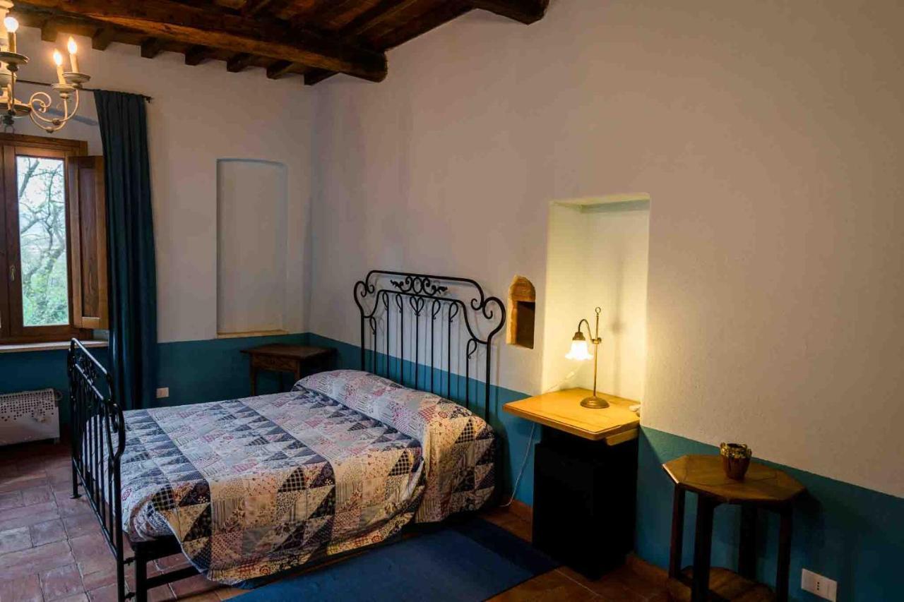 Agriturismo Bio Fattoria Di Pietra Giuncarico Exterior foto
