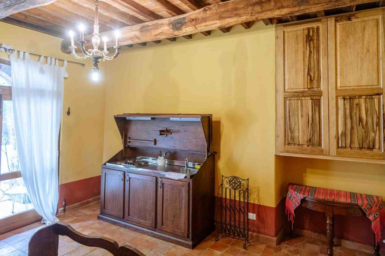 Agriturismo Bio Fattoria Di Pietra Giuncarico Exterior foto