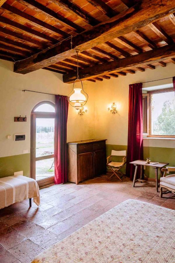 Agriturismo Bio Fattoria Di Pietra Giuncarico Exterior foto