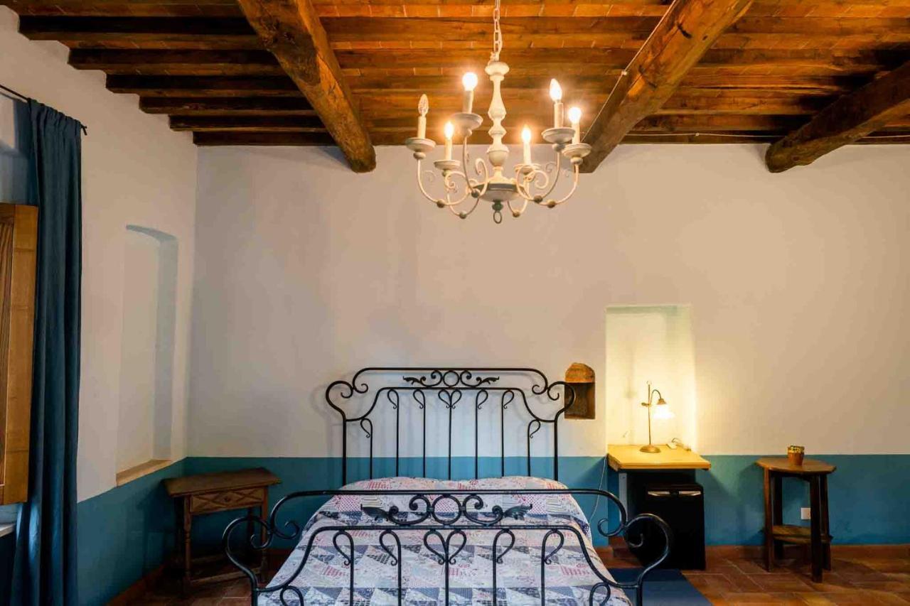 Agriturismo Bio Fattoria Di Pietra Giuncarico Exterior foto
